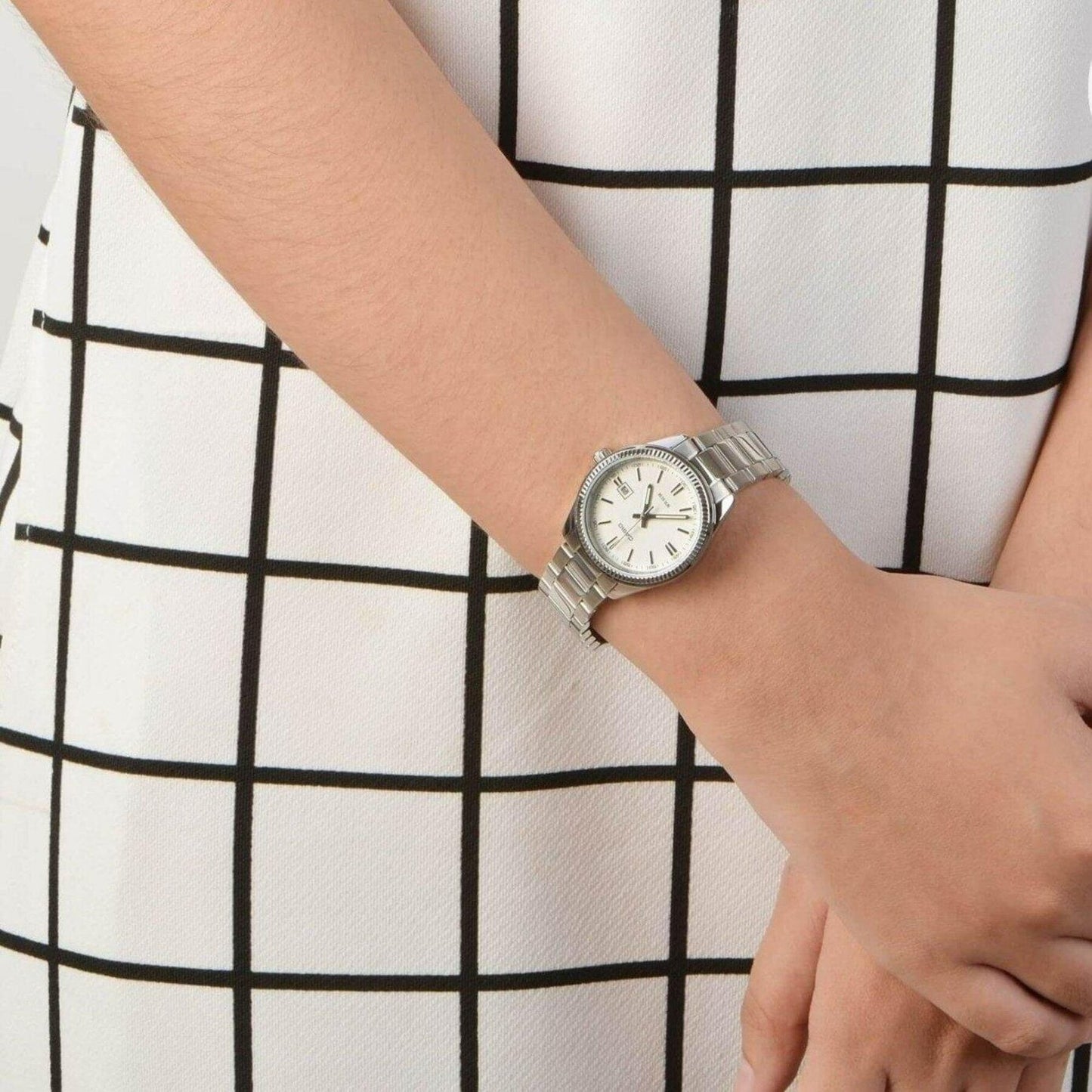 ΓΥΝΑΙΚΕΙΟ ΡΟΛΟΙ CASIO LTP-1302D 7A2V (zd521a) + ΚΟΥΤΙ