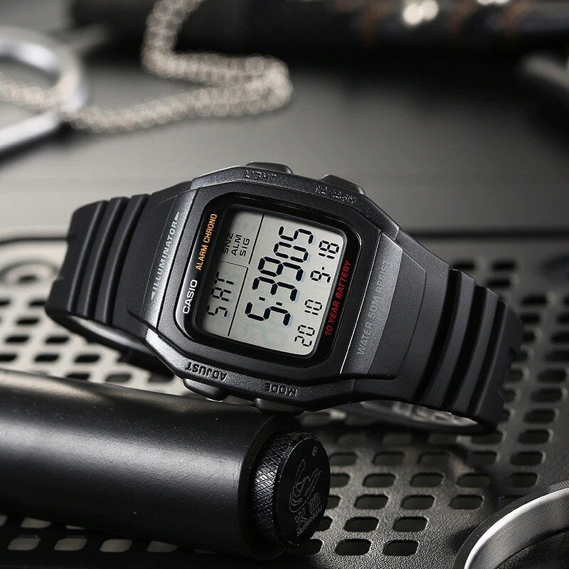 ΑΝΔΡΙΚΟ ΡΟΛΟΙ CASIO W-96H-1B + ΚΟΥΤΙ