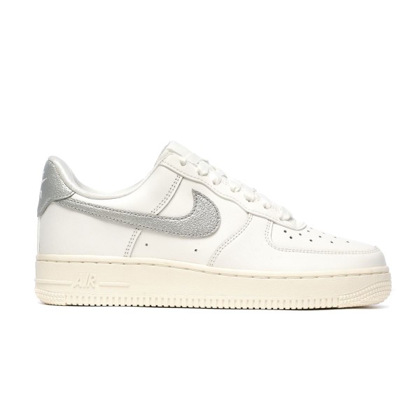 Nike W AIR FORCE 1 '07 ESS TRND DQ7569-100